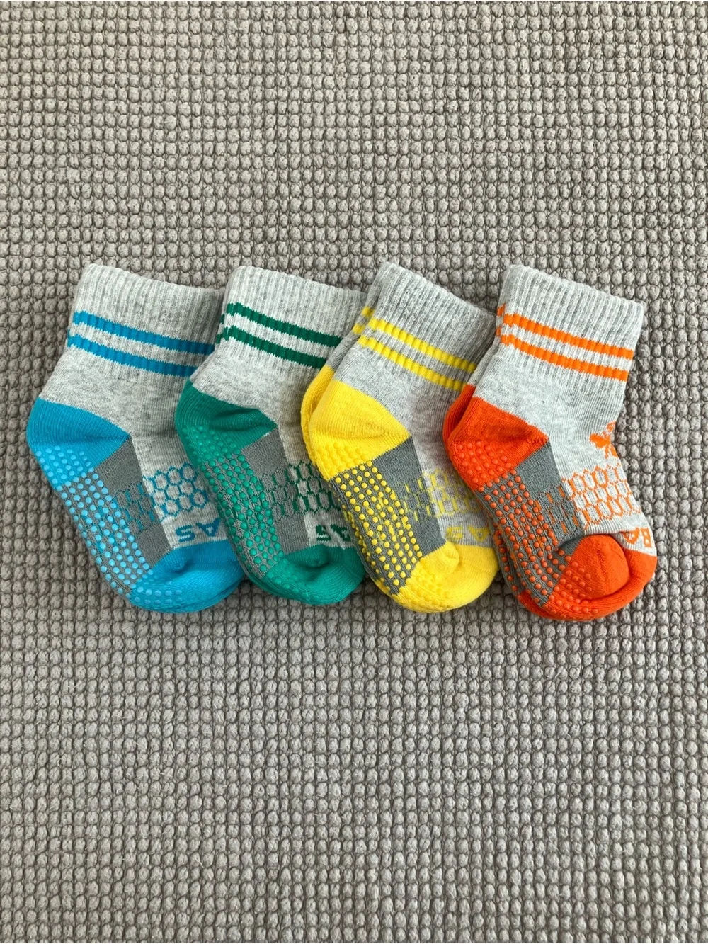 Bombas Kids Grippy Ankle Socks (T) assorted colors